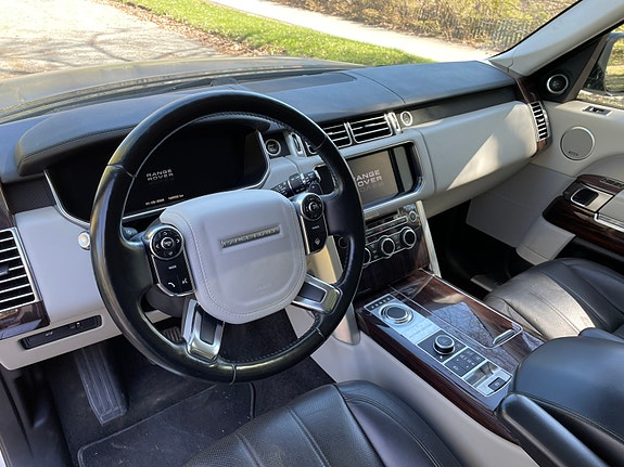 Land Rover Range Rover 15 of 21