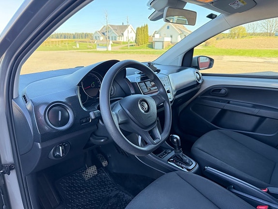 Volkswagen UP! 10 of 22