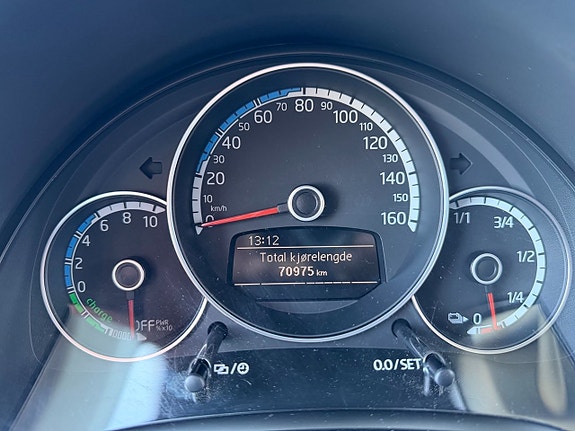 Volkswagen UP! 19 of 22