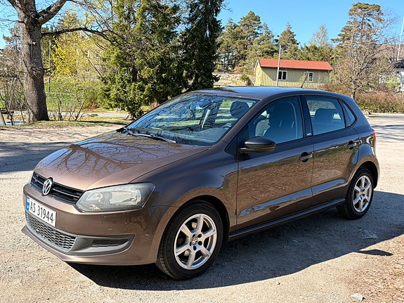 Volkswagen Polo 2 of 19