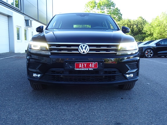Volkswagen Tiguan 4 of 5