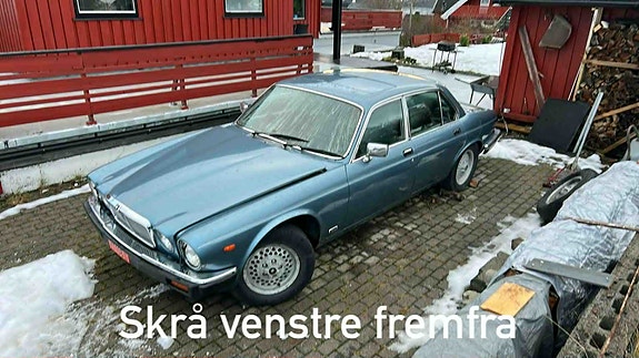 Jaguar XJ 5 of 16