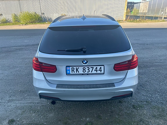 BMW 316i 4 of 5