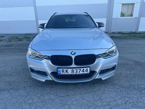 BMW 316i 3 of 5