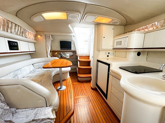 Sea Ray Sundancer 36 fots båt vurderes solgt 4 of 30