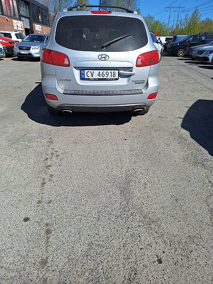 Hyundai Santa Fe 3 of 4