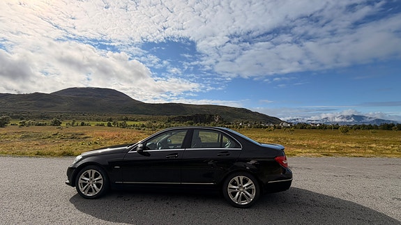 Mercedes-Benz C200 13 of 22
