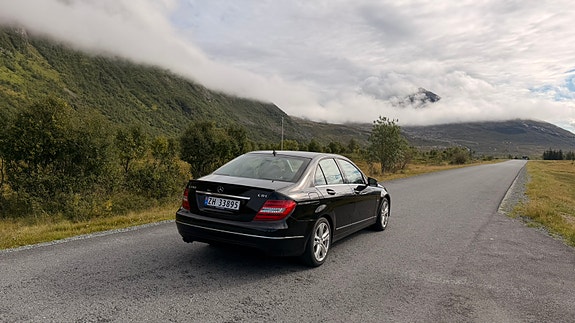 Mercedes-Benz C200 5 of 22