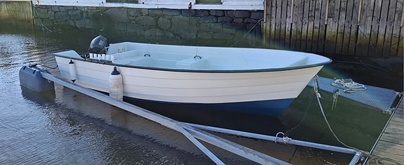 Øien 530 m/Suzuki 9.9 hk – klar for sjøen, stabil og stødig 5 of 5