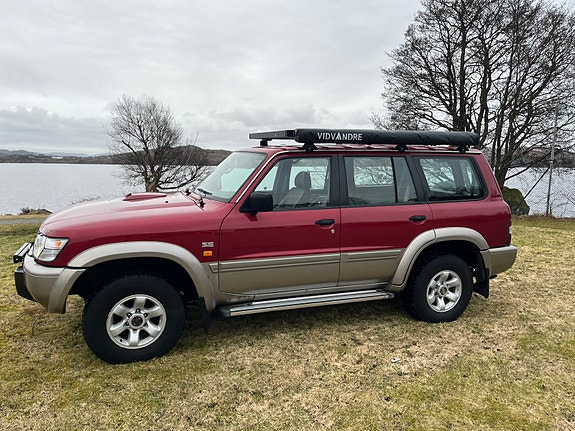 Nissan Patrol 2 of 12