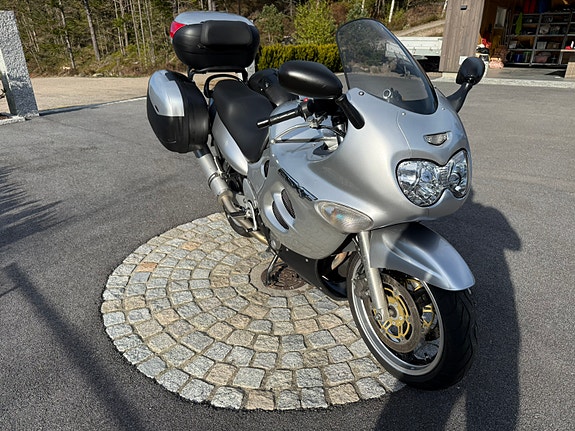 Suzuki GSX750F 16 of 18