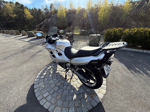 Suzuki GSX750F 8 of 18