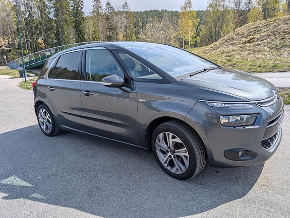 Citroen C4 Picasso 3 of 5