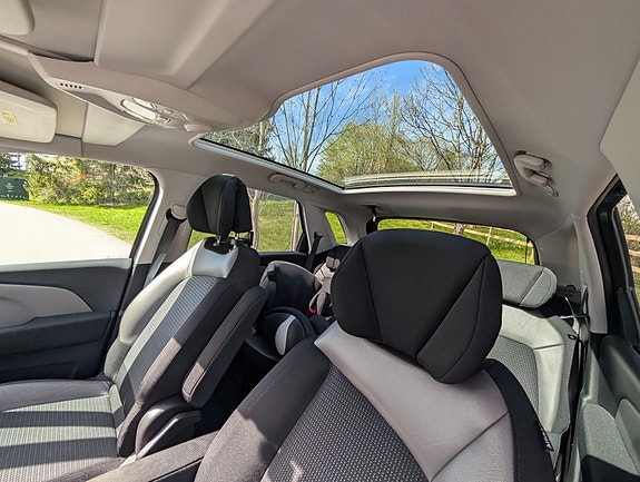 Citroen C4 Picasso 12 of 23