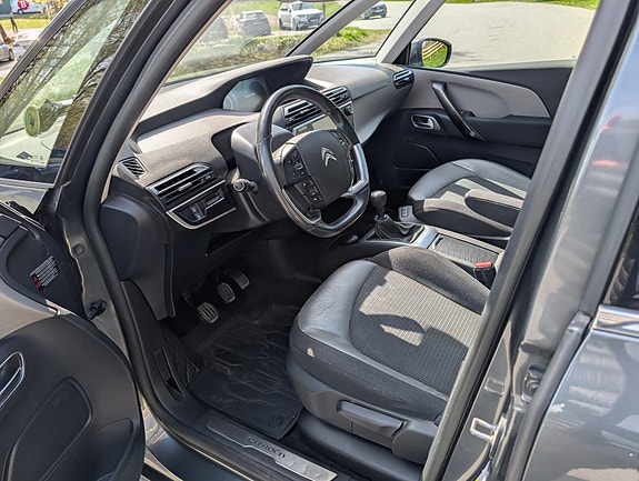 Citroen C4 Picasso 10 of 23