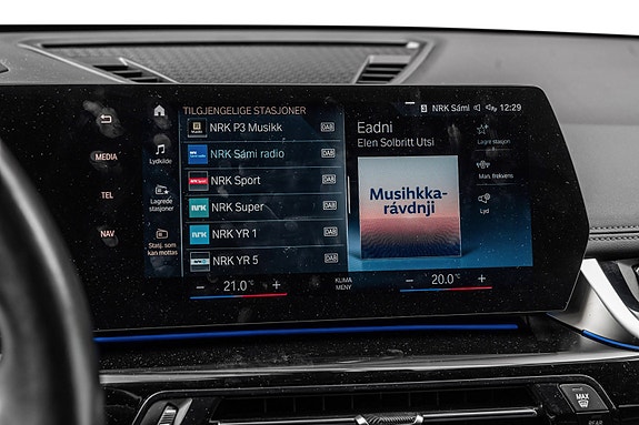 BMW iX1 23 of 28