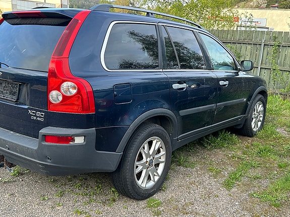 Volvo XC90 8 of 9