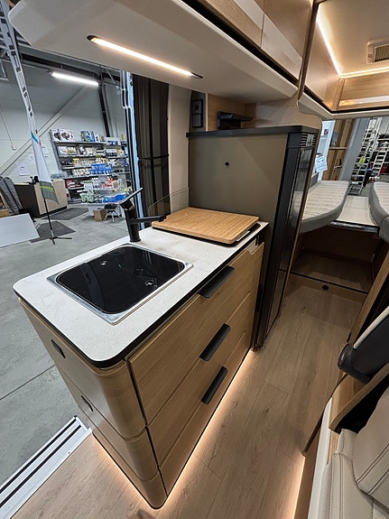 Dreamer D68 Exclusive, 180Hk Automat, Adaptiv cruise, 4250/3500kg. 13 of 20