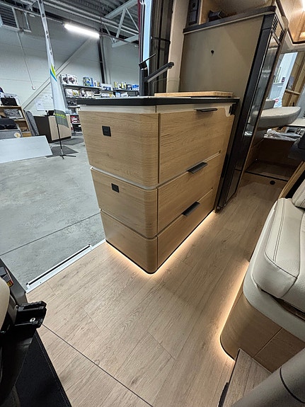 Dreamer D68 Exclusive, 180Hk Automat, Adaptiv cruise, 4250/3500kg. 12 of 20