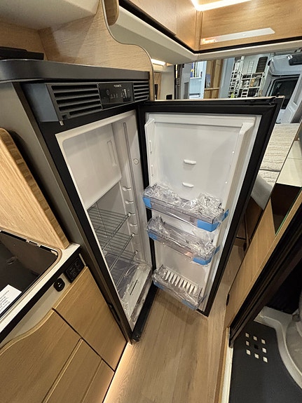 Dreamer D68 Exclusive, 180Hk Automat, Adaptiv cruise, 4250/3500kg. 11 of 20