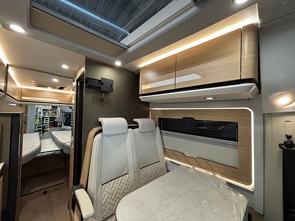 Dreamer D68 Exclusive, 180Hk Automat, Adaptiv cruise, 4250/3500kg. 3 of 20