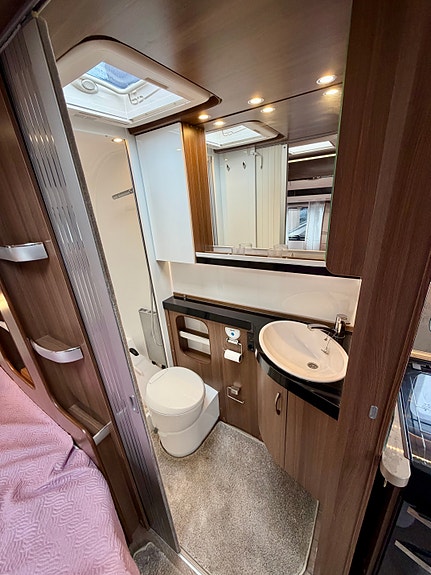 Bilde 21 av Hobby 560 FC PRESTIGE ALDE. Dusj.