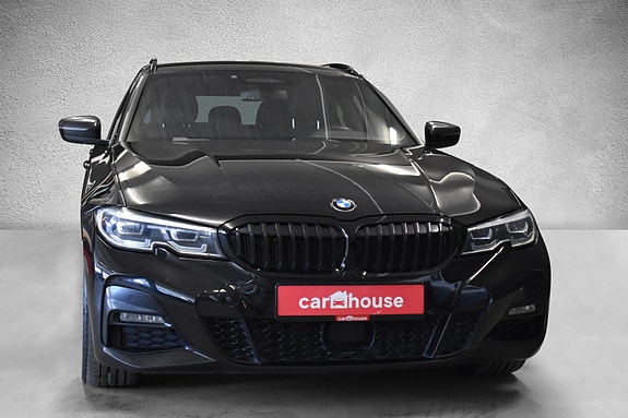 BMW 330e 3 of 5