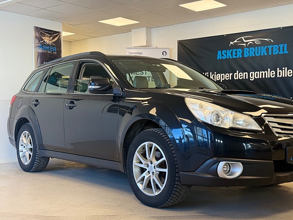 Subaru Legacy 2 of 5