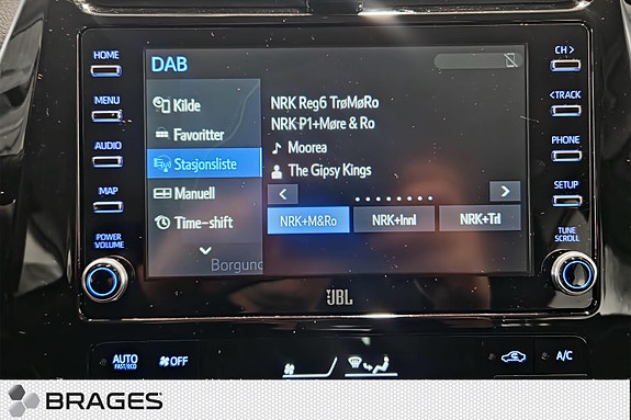 Toyota Prius Plug-in Hybrid 14 of 21