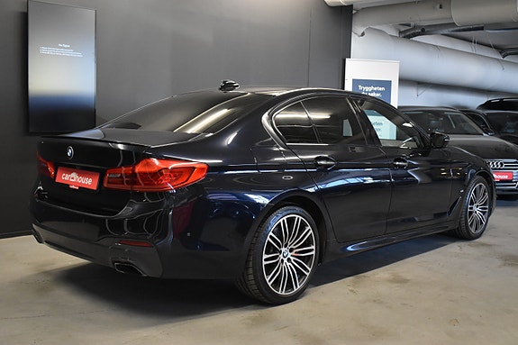 BMW 530e 3 of 5