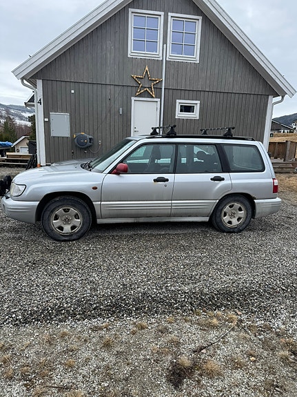 Subaru Forester 2 of 5