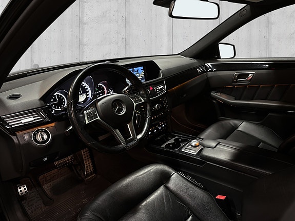 Mercedes-Benz E250 11 of 30
