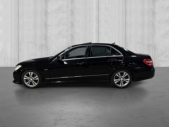 Mercedes-Benz E250 2 of 30