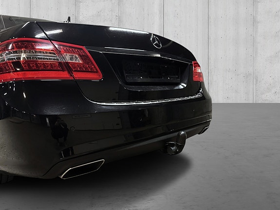 Mercedes-Benz E250 10 of 30