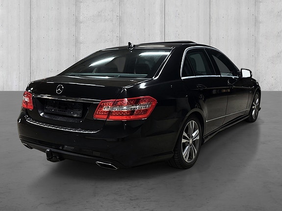 Mercedes-Benz E250 5 of 30