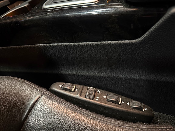 Mercedes-Benz E250 29 of 30