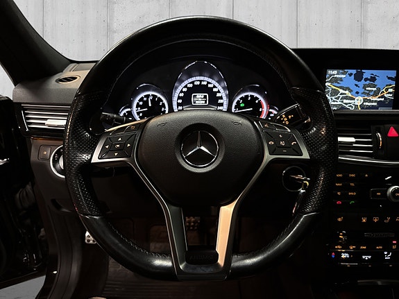 Mercedes-Benz E250 14 of 30