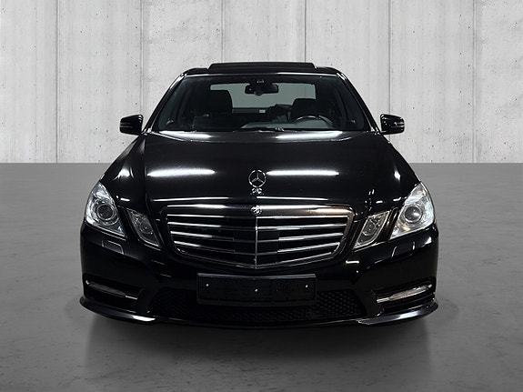 Mercedes-Benz E250 8 of 30