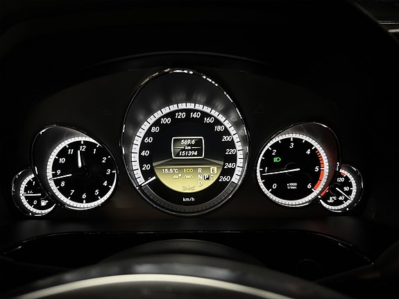 Mercedes-Benz E250 15 of 30