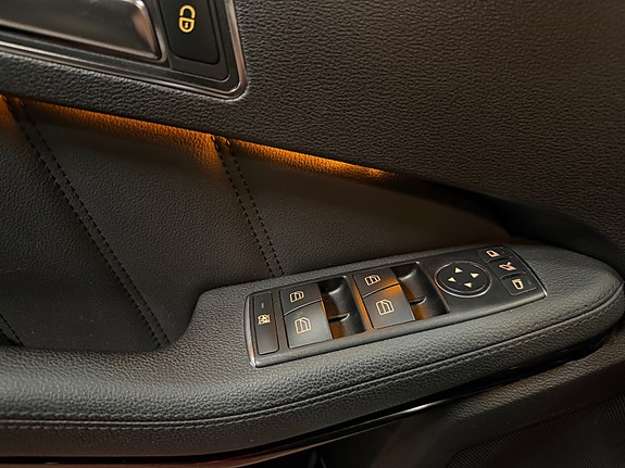 Mercedes-Benz E250 27 of 30
