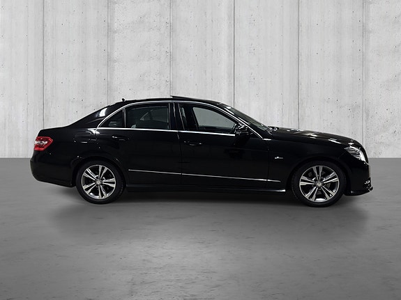 Mercedes-Benz E250 6 of 30