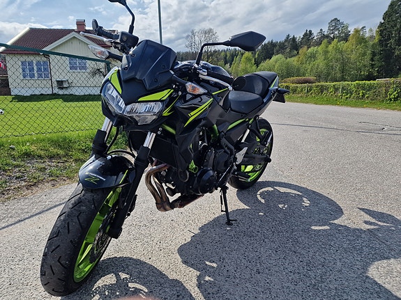 Kawasaki Z 650 3 of 5
