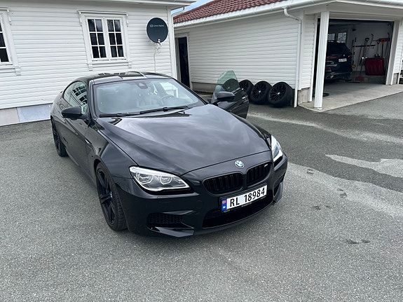 BMW M6 2 of 5