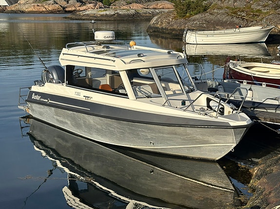 Buster Cabin 25 m/150 HK Yamaha - Mye utstyr - kun 411 timer 2 of 5