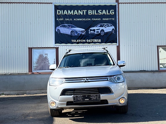 Mitsubishi Outlander 2 of 23