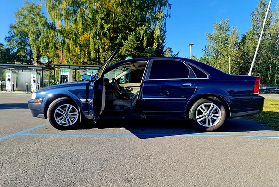 Volvo S80 3 of 8