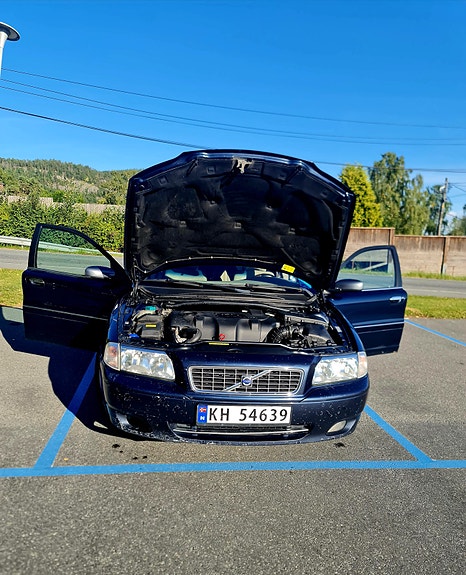 Volvo S80 2 of 8