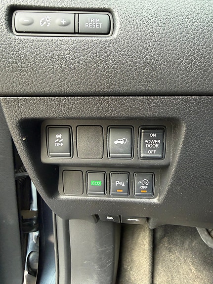 Nissan X-Trail 21 of 30