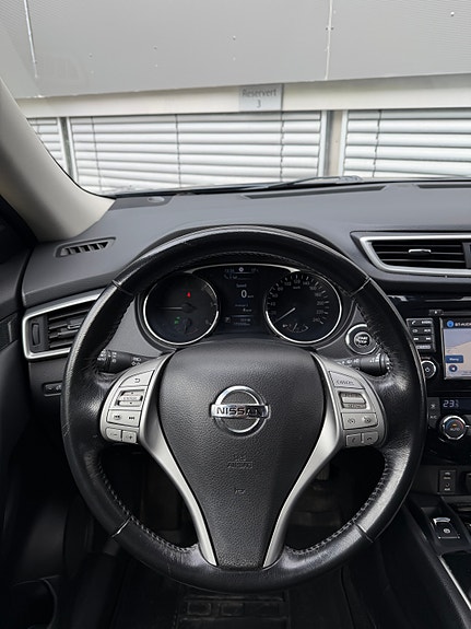 Nissan X-Trail 18 of 30