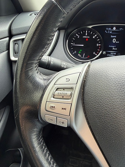 Nissan X-Trail 19 of 30